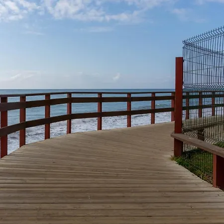 Alhamar Beach Apartment